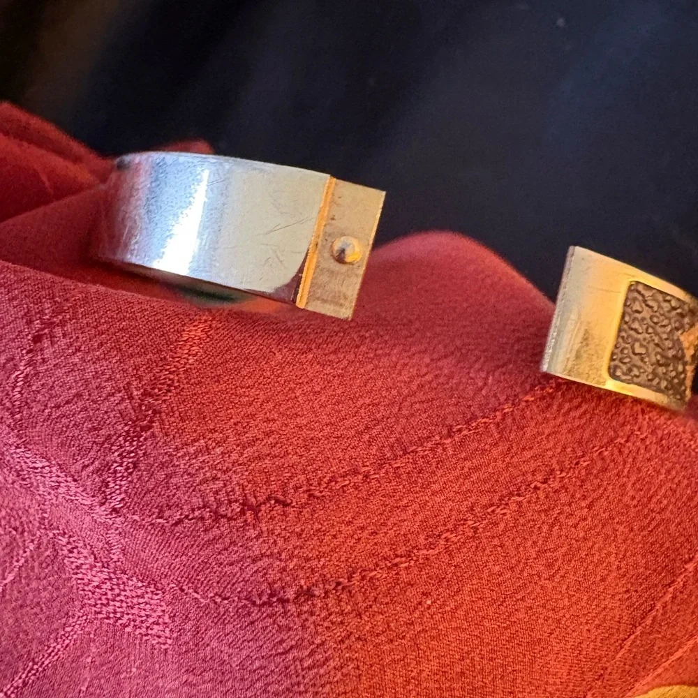 Tory Burch Fashion
Bracelets - Picture 5 of 6